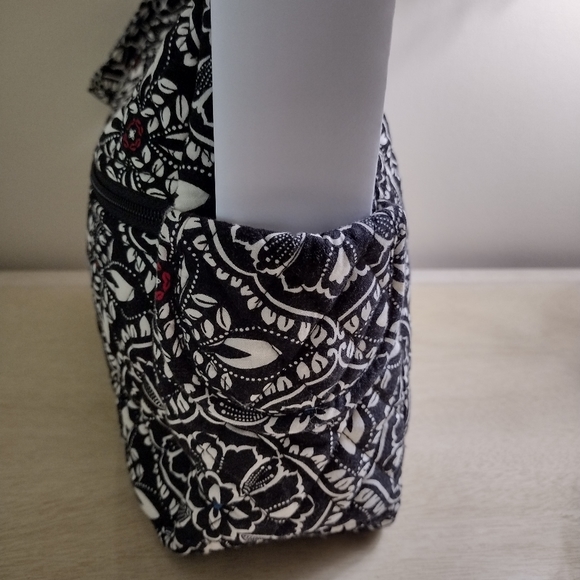 SOLD-Vera Bradley Barcelona Fall 2010 Lisa B Bag Opera Wallet BlackWhite Stripes - Picture 6 of 16